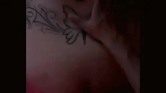 pongo de a perrito a rica tatuada 1733502548