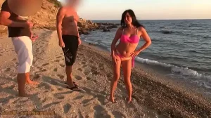 Spontaneous, hot, mass free fuck on the beach! Free hole choice!